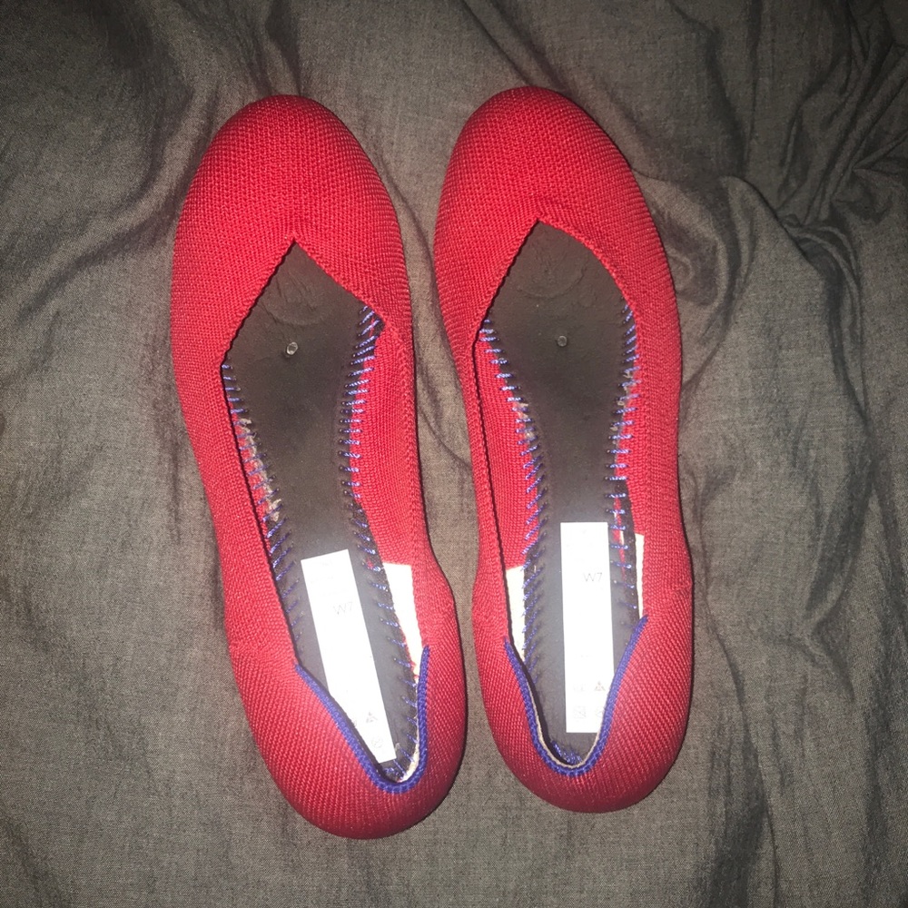 Retired rothys cherry red size 7